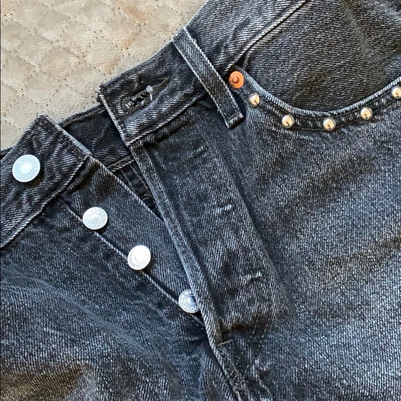 NWOT Levi’s 501 studded shorts - Picture 4 of 4